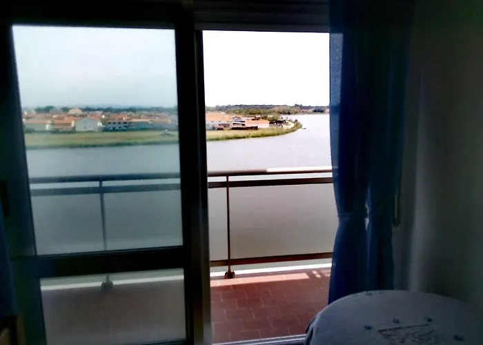 בית הארחה Canadian Star פראיה דה מירה